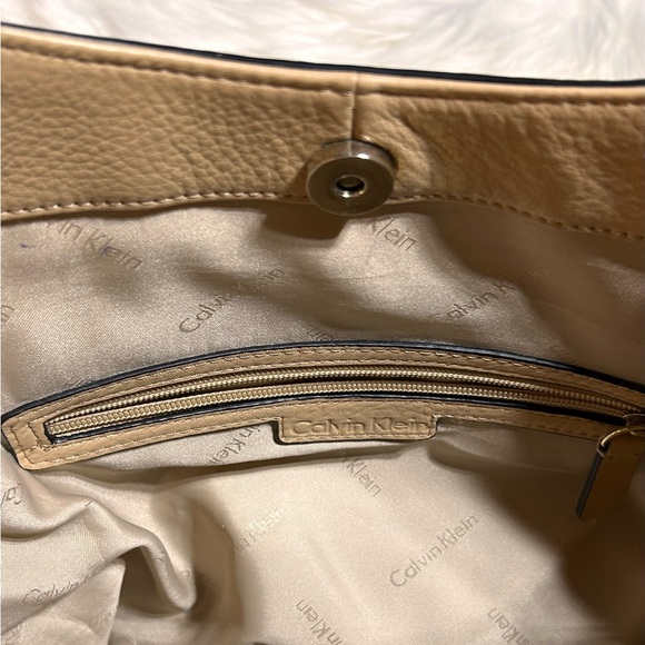 Calvin Klein Boxy Poly Two-Tone Tote Bag #H-4 - Picture 9 of 10